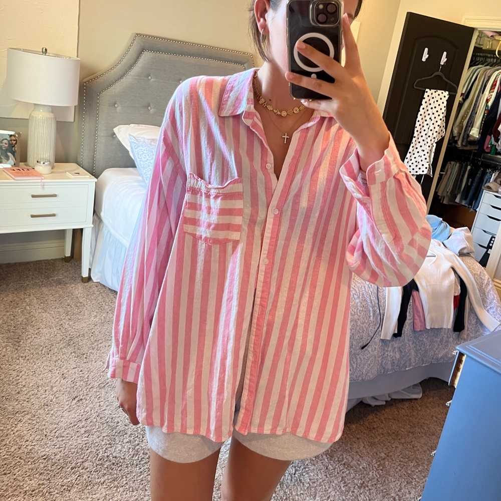 OLD NAVY Striped Boyfriend Button Down